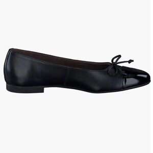 Ballet Flat. COLOR: black / black patent. Never worn